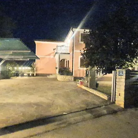 Radmila 2 Apartment Gedići
